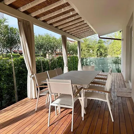 Esse Villa *