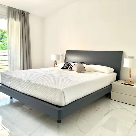 Esse * Forte dei Marmi